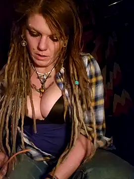 Snapshot of Horny_hippie chatting on January 23, 11:36 pm Horny hippie online show from January 23, 11:36 pm