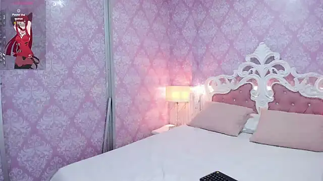 sarah sluty online show from April 9, 2:22 am