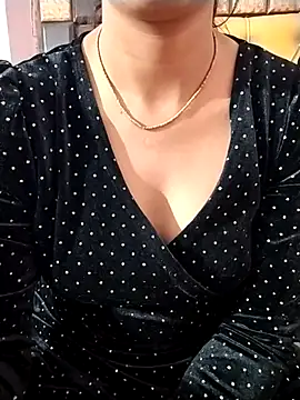 RASHMI SHARMA9 online show from February 13, 5:53 pm