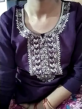 RASHMI SHARMA9 online show from April 7, 5:19 am