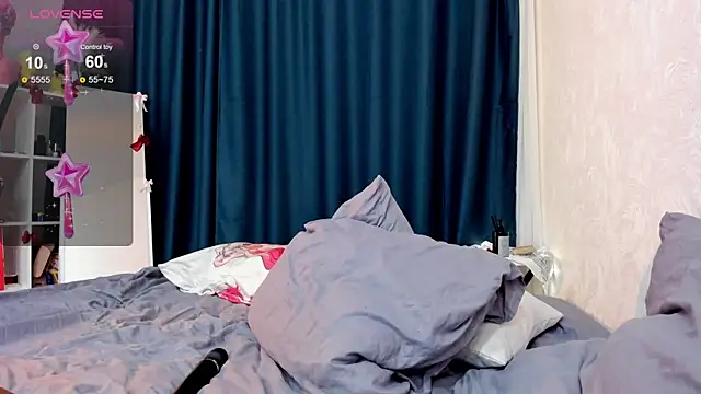 Snapshot of purrbae chatting on January 8, 1:52 am purrbae online show from January 8, 1:52 am