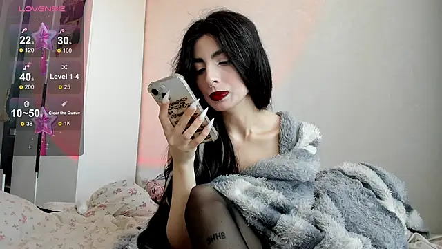 Snapshot of purrbae chatting on March 13, 2:29 am purrbae online show from March 13, 2:29 am