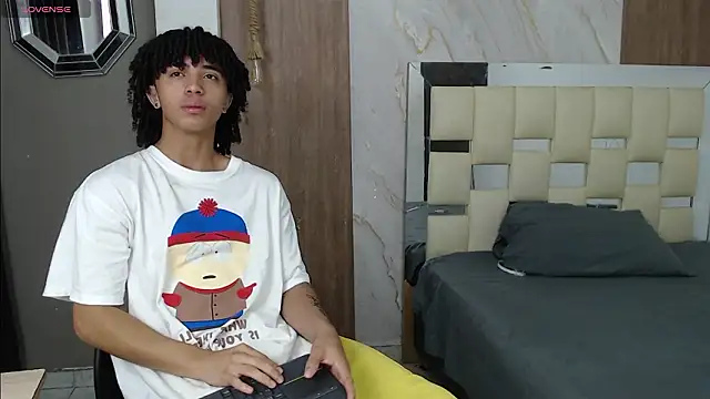 kim curlyy online show from March 15, 1:50 pm