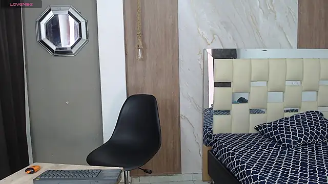 kim curlyy online show from March 22, 1:58 pm