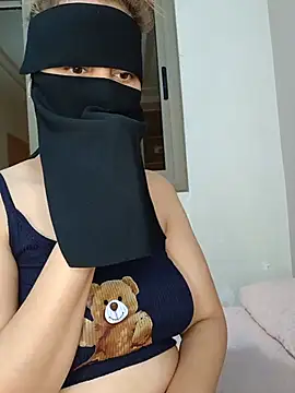 Snapshot of Ghizosexx69 chatting on May 23, 6:07 am Ghizosexx69 online show from May 23, 6:07 am