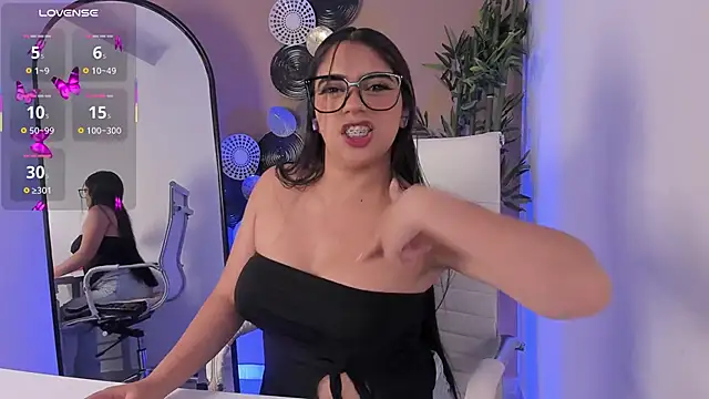 luna cute   online show from March 31, 9:04 pm