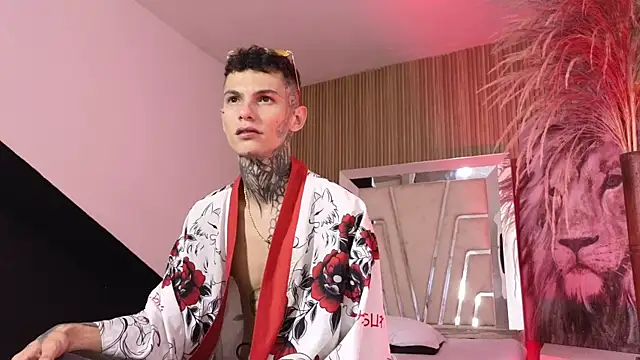 Paulo 527 online show from April 3, 5:05 am