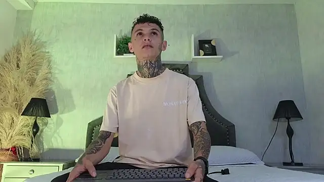 Paulo 527 online show from June 6, 10:58 pm
