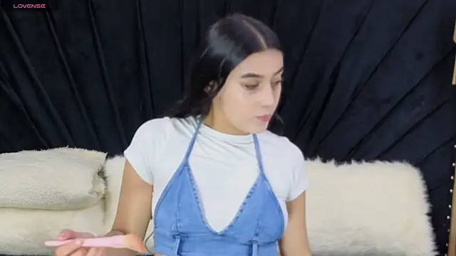 Snapshot of Venus_Horney chatting on March 30, 8:43 pm Venus Horney online show from March 30, 8:43 pm
