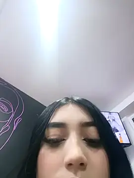 Snapshot of Venus_Horney chatting on April 24, 8:44 pm Venus Horney online show from April 24, 8:44 pm
