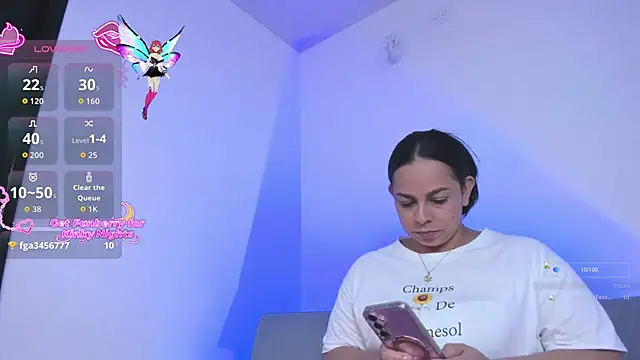 jimena chic1 online show from December 3, 7:45 pm