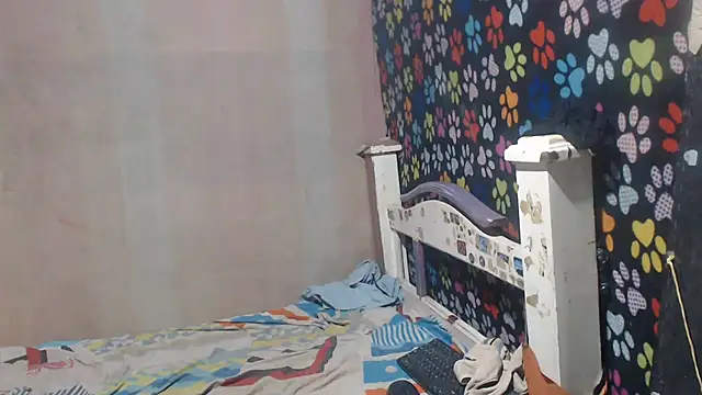 Snapshot of ELIZABET2- chatting on July 5, 10:33 am ELIZABET2- online show from July 5, 10:33 am