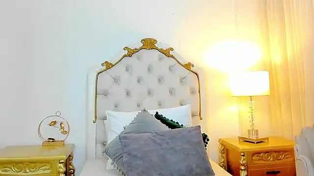 Snapshot of miss_vivienne chatting on January 17, 3:00 am miss vivienne online show from January 17, 3:00 am
