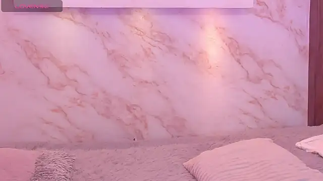 Dakota ferreti  online show from April 10, 2:44 pm