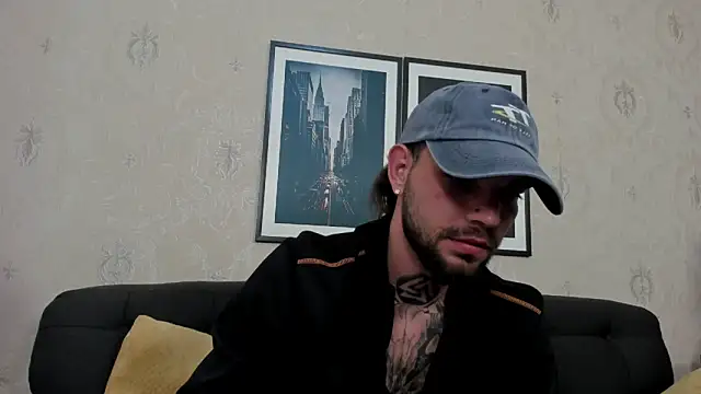 Snapshot of KaneHunter chatting on May 15, 11:12 pm KaneHunter online show from May 15, 11:12 pm