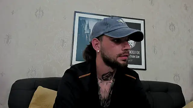 Snapshot of KaneHunter chatting on May 16, 12:29 am KaneHunter online show from May 16, 12:29 am