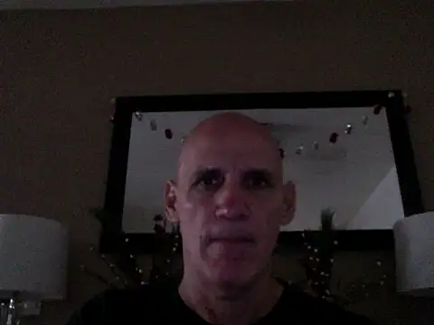 Snapshot of Elosoo chatting on December 5, 12:58 pm Elosoo online show from December 5, 12:58 pm