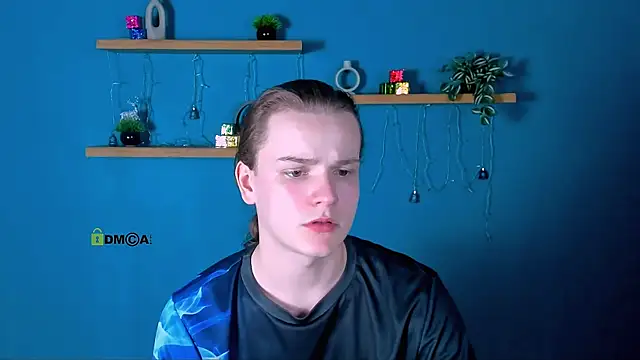 leo void online show from December 19, 7:43 pm