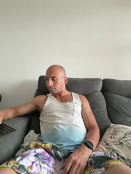 Russo41rj online show from December 17, 12:55 pm