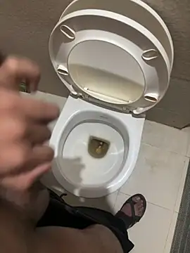 Snapshot of your_playboy_00 chatting on December 19, 12:45 pm your playboy 00 online show from December 19, 12:45 pm