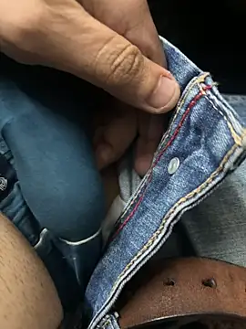 Snapshot of your_playboy_00 chatting on December 20, 7:54 pm your playboy 00 online show from December 20, 7:54 pm