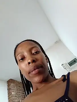 Snapshot of MsParisSmith chatting on January 10, 9:11 am MsParisSmith online show from January 10, 9:11 am