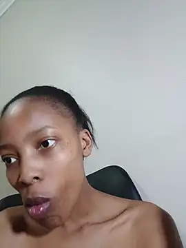Snapshot of MsParisSmith chatting on July 16, 3:40 pm MsParisSmith online show from July 16, 3:40 pm