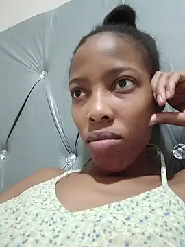 Snapshot of MsParisSmith chatting on July 19, 7:17 pm MsParisSmith online show from July 19, 7:17 pm