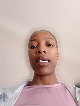 Snapshot of MsParisSmith chatting on July 24, 8:23 am MsParisSmith online show from July 24, 8:23 am