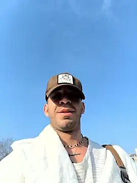 Snapshot of hazarcannn chatting on December 19, 8:32 am hazarcannn online show from December 19, 8:32 am