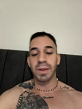 Snapshot of hazarcannn chatting on January 10, 7:48 pm hazarcannn online show from January 10, 7:48 pm