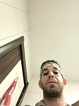 Snapshot of hazarcannn chatting on February 14, 4:59 pm hazarcannn online show from February 14, 4:59 pm