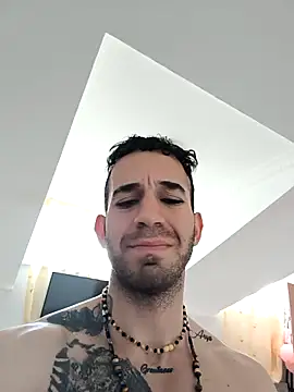 Snapshot of hazarcannn chatting on February 15, 1:31 pm hazarcannn online show from February 15, 1:31 pm