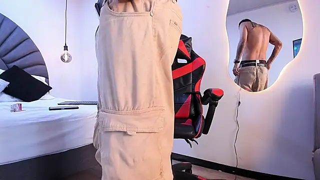 MatthewCullen online show from February 21, 10:00 pm