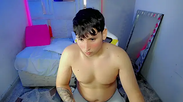 Snapshot of d_moneyy_ chatting on January 10, 8:49 am d moneyy online show from January 10, 8:49 am