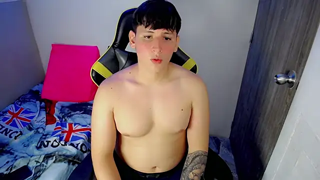 Snapshot of d_moneyy_ chatting on February 26, 3:16 am d moneyy online show from February 26, 3:16 am