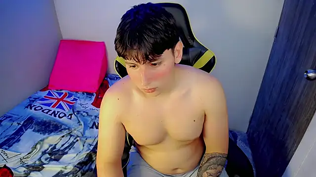 Snapshot of d_moneyy_ chatting on March 3, 3:34 am d moneyy online show from March 3, 3:34 am