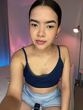 Snapshot of fluffycurls chatting on February 19, 11:28 am fluffycurls online show from February 19, 11:28 am