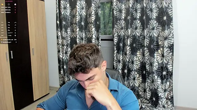 Snapshot of greekgod199 chatting on May 23, 3:01 am greekgod199 online show from May 23, 3:01 am