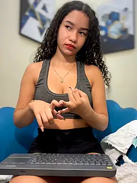 Snapshot of ZoeyFierce chatting on June 11, 7:34 pm ZoeyFierce online show from June 11, 7:34 pm