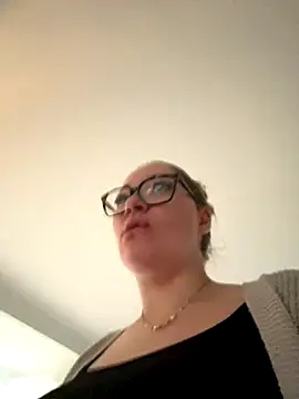 mellixxa online show from December 4, 2:48 pm