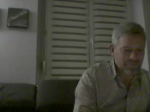 Snapshot of lorisaux chatting on April 27, 9:24 pm lorisaux online show from April 27, 9:24 pm