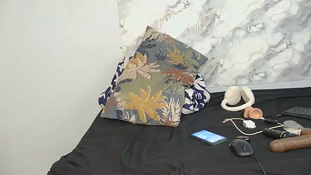 Snapshot of SexyZuluBarbie chatting on June 17, 10:39 am SexyZuluBarbie online show from June 17, 10:39 am