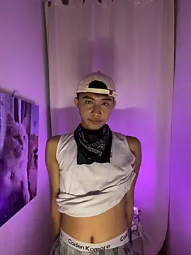 asiantwink0000 online show from February 14, 10:01 am