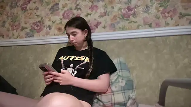 Snapshot of Aphr0ditee chatting on May 30, 6:05 pm Aphr0ditee online show from May 30, 6:05 pm
