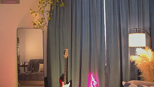 Snapshot of Jennifer_Wiliams chatting on February 27, 11:54 am Jennifer Wiliams online show from February 27, 11:54 am