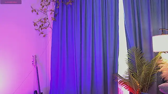 Snapshot of Jennifer_Wiliams chatting on March 4, 12:33 pm Jennifer Wiliams online show from March 4, 12:33 pm