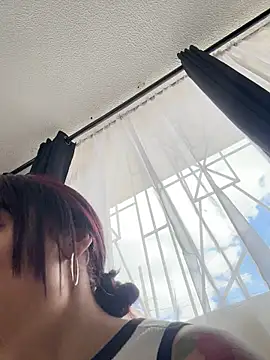 Mia fiire online show from April 8, 7:14 pm