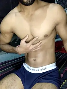 Snapshot of Fitboy07 chatting on May 1, 9:30 pm Fitboy07 online show from May 1, 9:30 pm