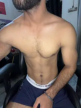 Snapshot of Fitboy07 chatting on July 5, 4:03 pm Fitboy07 online show from July 5, 4:03 pm